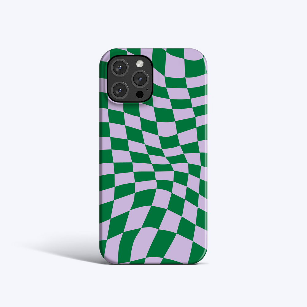 WAVY CHECK GREEN iPhone 16 Case