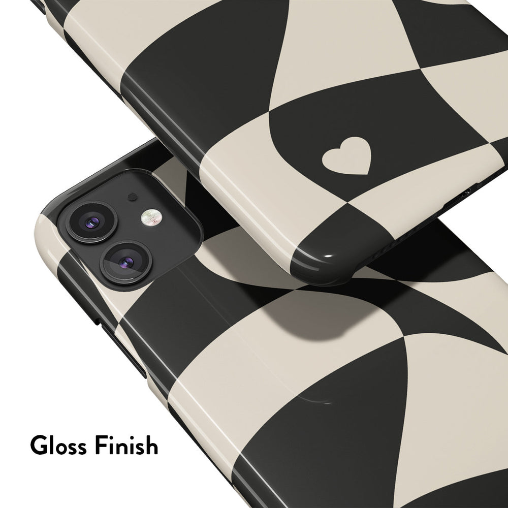 
                  
                    WAVY CHECK Pixel 8 Case
                  
                